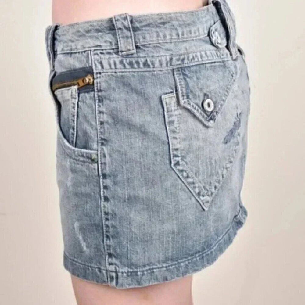 Vintage Guess Denim Jean Mini Skirt Cargo Flap Pockets Size 30 - Picture 2 of 10